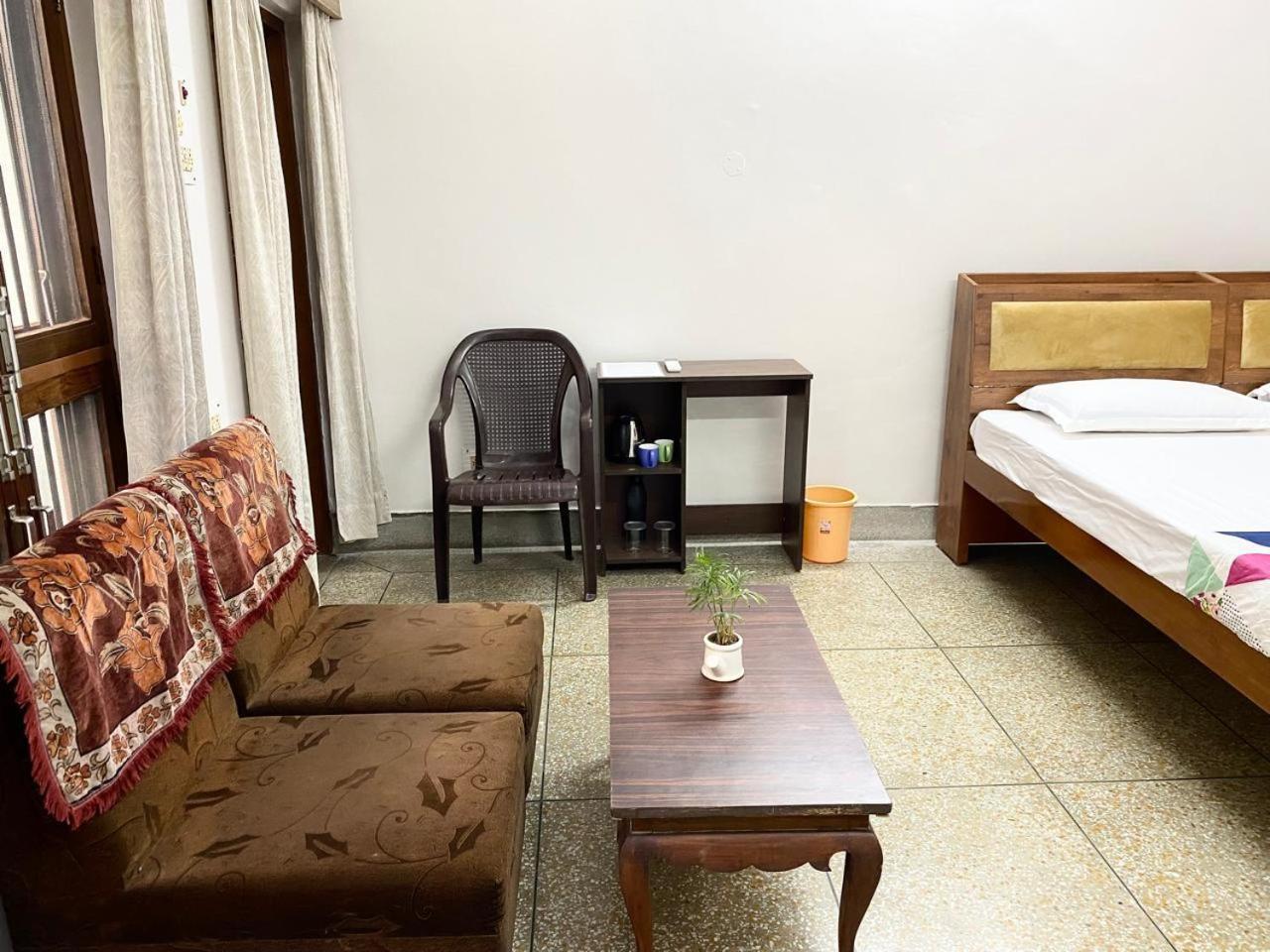 Garden View Residency Bed & Breakfast Lucknow Ngoại thất bức ảnh